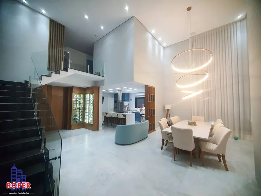 Foto 3 de Casa com 4 quartos à venda, 895m2 em Monte Alegre, Vinhedo - SP