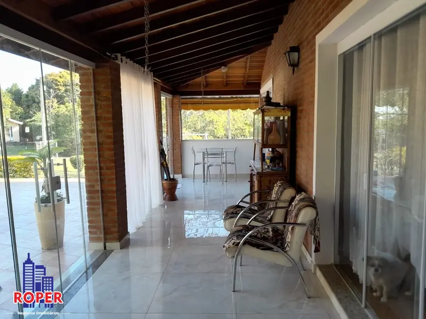 Foto 4 de Chácara com 3 quartos à venda, 3000m2 em Jardim dos Laranjais, Indaiatuba - SP