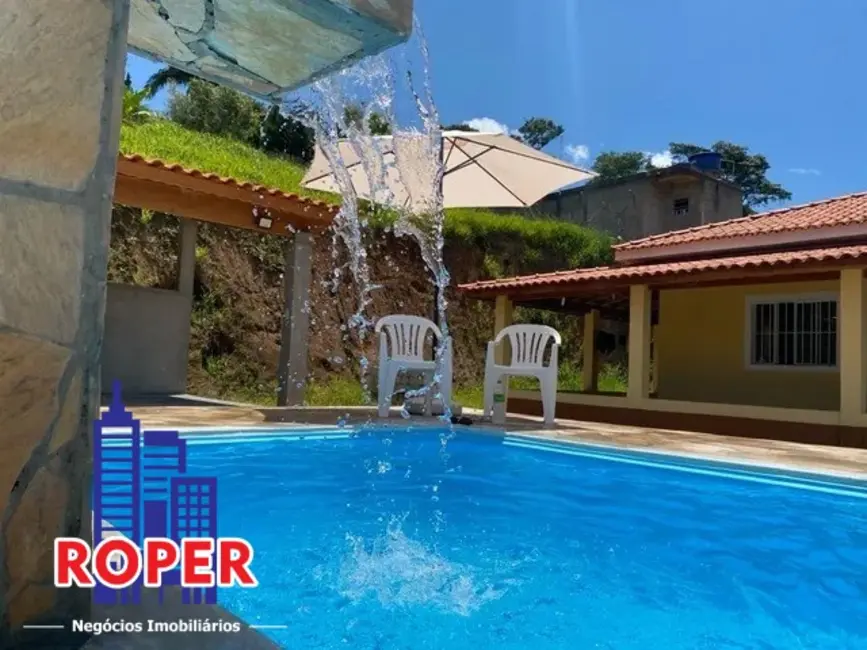 Chácara com 2 quartos à venda, 1000m2 em Nazare Paulista - SP - imagem 2 Foto 2 de Chácara com 2 quartos à venda, 1000m2 em Nazare Paulista - SP