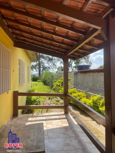 Chácara com 3 quartos à venda, 1600m2 em Dona Catarina, Mairinque - SP - imagem 4 Foto 4 de Chácara com 3 quartos à venda, 1600m2 em Dona Catarina, Mairinque - SP