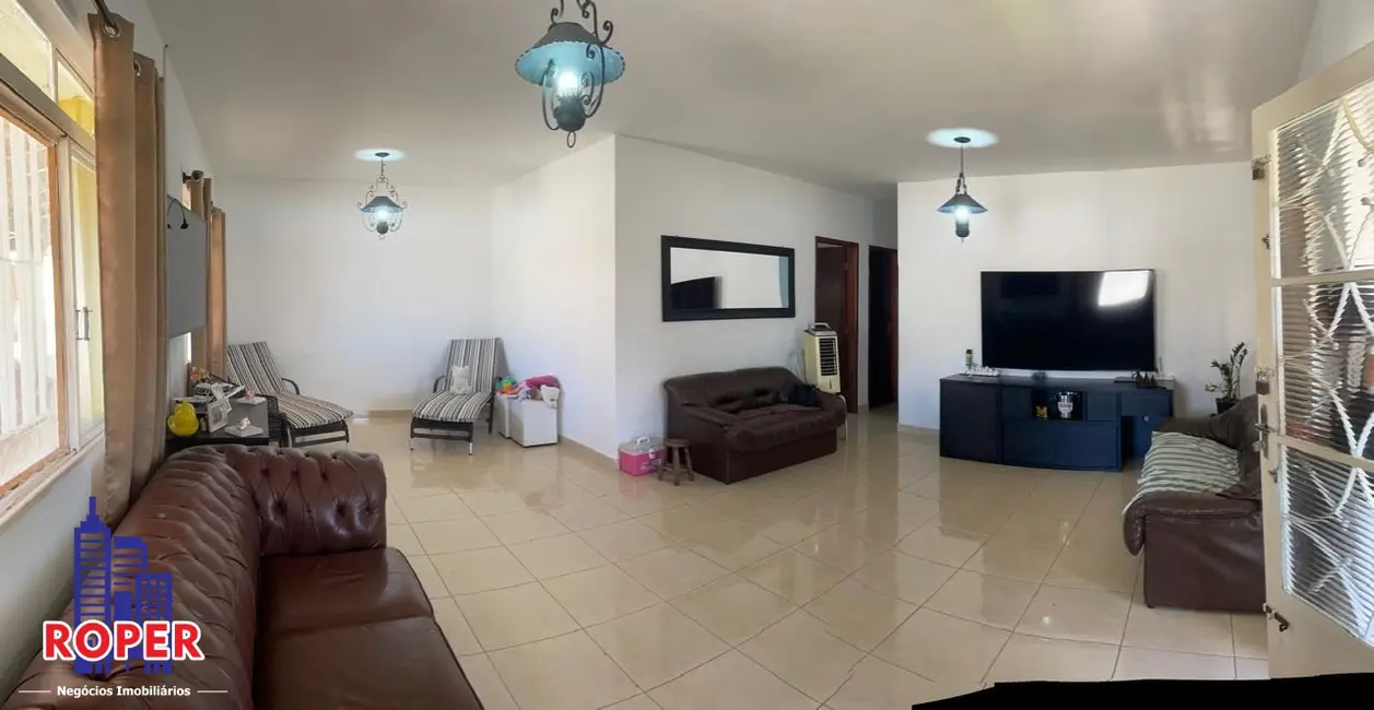 Chácara com 3 quartos à venda, 1600m2 em Dona Catarina, Mairinque - SP - imagem 8 Foto 8 de Chácara com 3 quartos à venda, 1600m2 em Dona Catarina, Mairinque - SP