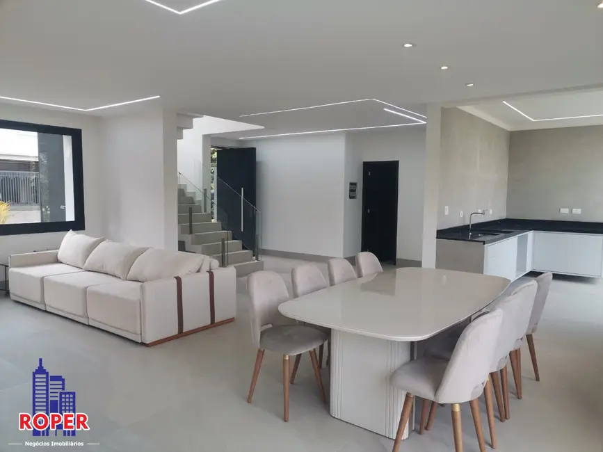 Casa de Condomínio com 5 quartos à venda, 280m2 em Residencial Real Park, Aruja - SP - imagem 3 Foto 3 de Casa de Condomínio com 5 quartos à venda, 280m2 em Residencial Real Park, Aruja - SP