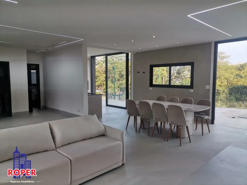 Casa de Condomínio com 5 quartos à venda, 280m2 em Residencial Real Park, Aruja - SP - imagem 7 Foto 7 de Casa de Condomínio com 5 quartos à venda, 280m2 em Residencial Real Park, Aruja - SP