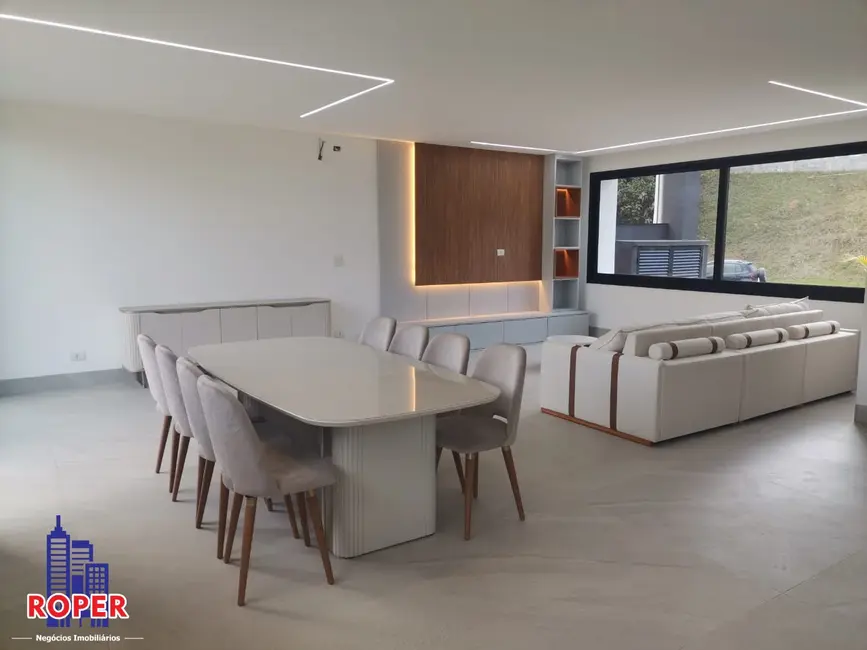 Casa de Condomínio com 5 quartos à venda, 280m2 em Residencial Real Park, Aruja - SP - imagem 6 Foto 6 de Casa de Condomínio com 5 quartos à venda, 280m2 em Residencial Real Park, Aruja - SP