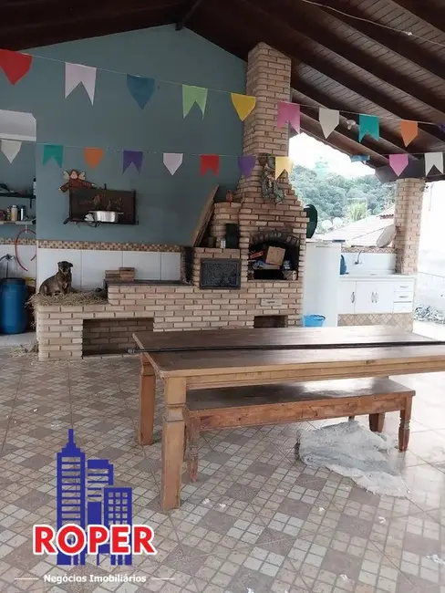 Foto 3 de Chácara com 4 quartos à venda, 1100m2 em Guararema - SP