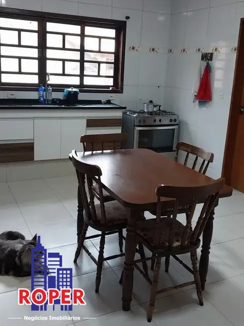 Foto 5 de Chácara com 4 quartos à venda, 1100m2 em Guararema - SP