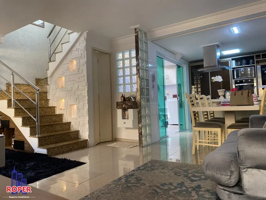 Foto 1 de Casa de Condomínio com 3 quartos à venda, 189m2 em Vila Bertioga, São Paulo - SP