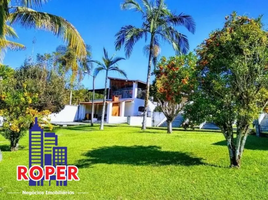 Chácara com 6 quartos à venda, 2500m2 em Guararema - SP - imagem 6 Foto 6 de Chácara com 6 quartos à venda, 2500m2 em Guararema - SP