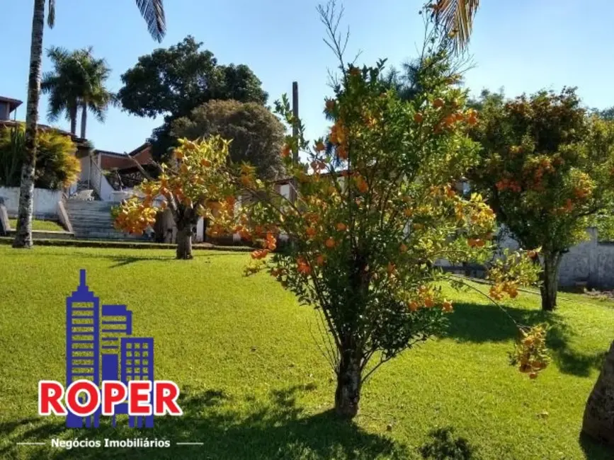 Chácara com 6 quartos à venda, 2500m2 em Guararema - SP - imagem 4 Foto 4 de Chácara com 6 quartos à venda, 2500m2 em Guararema - SP