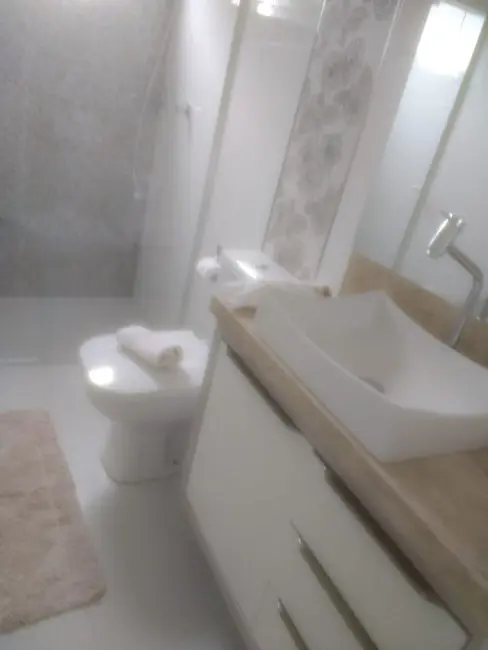 Casa com 2 quartos à venda, 90m2 em Bombinhas - SC - imagem 3 Foto 3 de Casa com 2 quartos à venda, 90m2 em Bombinhas - SC