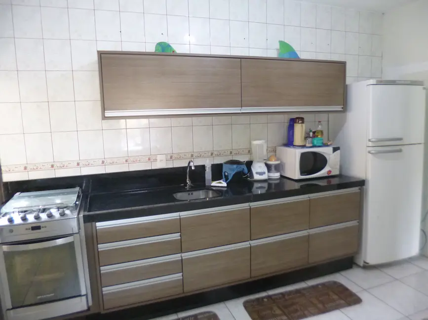 Casa com 2 quartos à venda, 130m2 em Centro, Bombinhas - SC - imagem 7 Foto 7 de Casa com 2 quartos à venda, 130m2 em Centro, Bombinhas - SC
