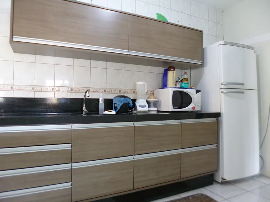 Casa com 2 quartos à venda, 130m2 em Centro, Bombinhas - SC - imagem 6 Foto 6 de Casa com 2 quartos à venda, 130m2 em Centro, Bombinhas - SC
