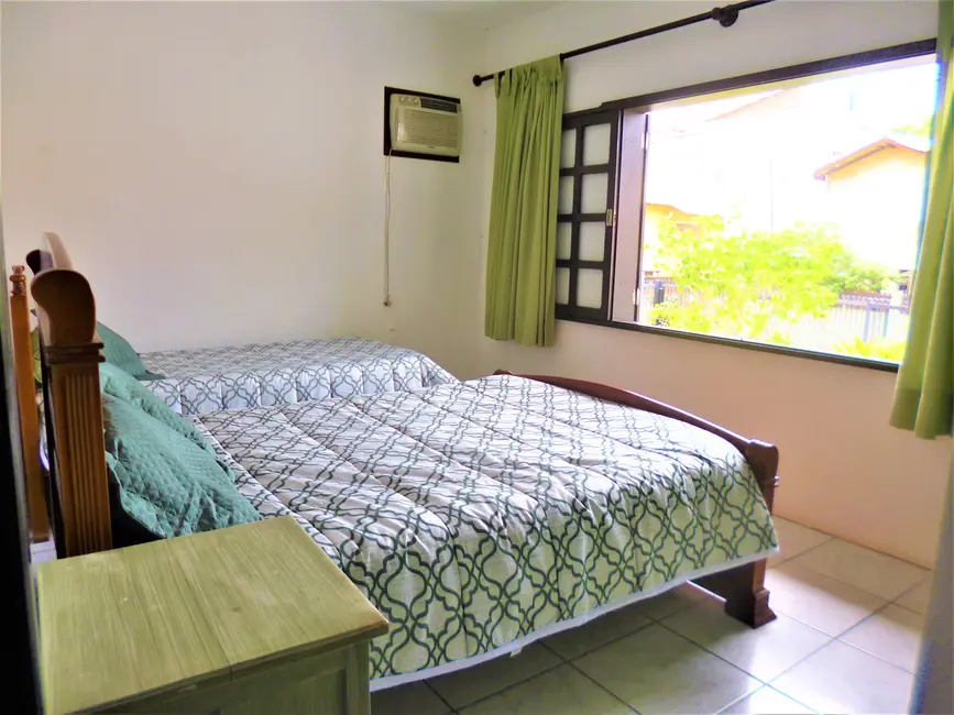 Casa com 2 quartos à venda, 130m2 em Centro, Bombinhas - SC - imagem 8 Foto 8 de Casa com 2 quartos à venda, 130m2 em Centro, Bombinhas - SC
