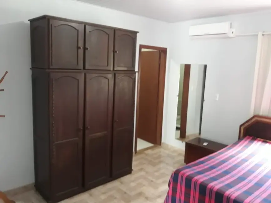 Casa com 1 quarto à venda, 75m2 em Bombinhas - SC - imagem 9 Foto 9 de Casa com 1 quarto à venda, 75m2 em Bombinhas - SC