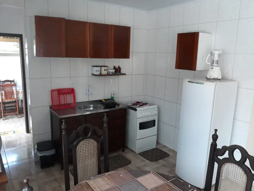 Casa com 1 quarto à venda, 75m2 em Bombinhas - SC - imagem 5 Foto 5 de Casa com 1 quarto à venda, 75m2 em Bombinhas - SC