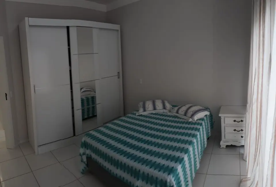 Casa com 1 quarto à venda, 75m2 em Bombinhas - SC - imagem 7 Foto 7 de Casa com 1 quarto à venda, 75m2 em Bombinhas - SC