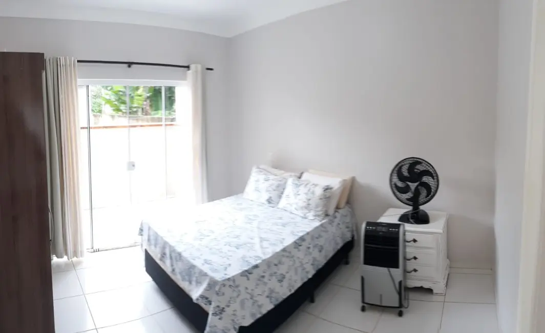 Casa com 1 quarto à venda, 75m2 em Bombinhas - SC - imagem 9 Foto 9 de Casa com 1 quarto à venda, 75m2 em Bombinhas - SC