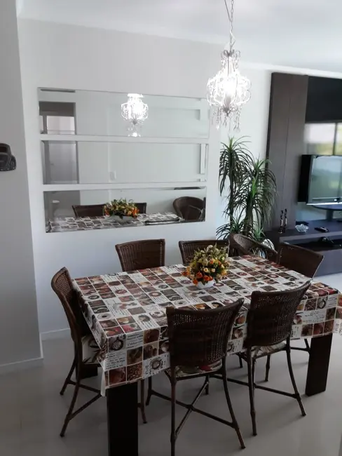 Foto 2 de Apartamento com 1 quarto à venda, 75m2 em Bombinhas - SC