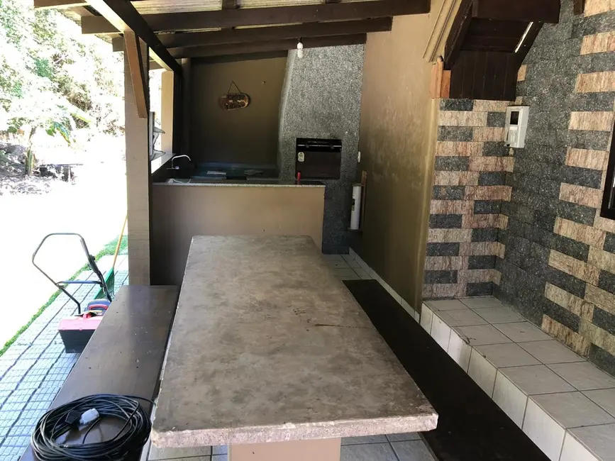 Casa com 3 quartos à venda, 100m2 em Bombinhas - SC - imagem 8 Foto 8 de Casa com 3 quartos à venda, 100m2 em Bombinhas - SC