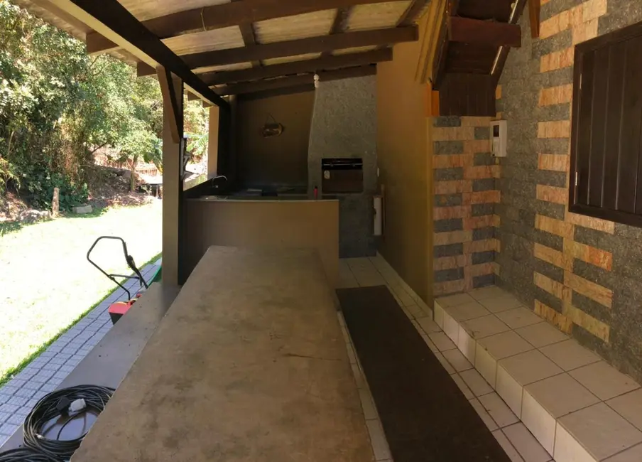 Casa com 3 quartos à venda, 100m2 em Bombinhas - SC - imagem 9 Foto 9 de Casa com 3 quartos à venda, 100m2 em Bombinhas - SC