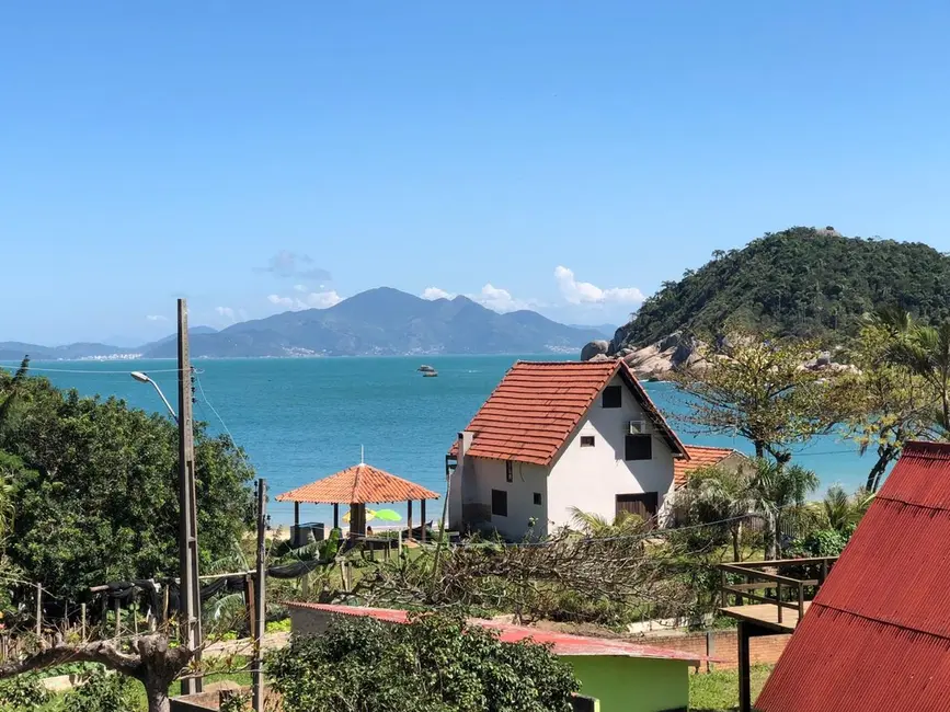 Casa com 3 quartos à venda, 100m2 em Bombinhas - SC - imagem 7 Foto 7 de Casa com 3 quartos à venda, 100m2 em Bombinhas - SC