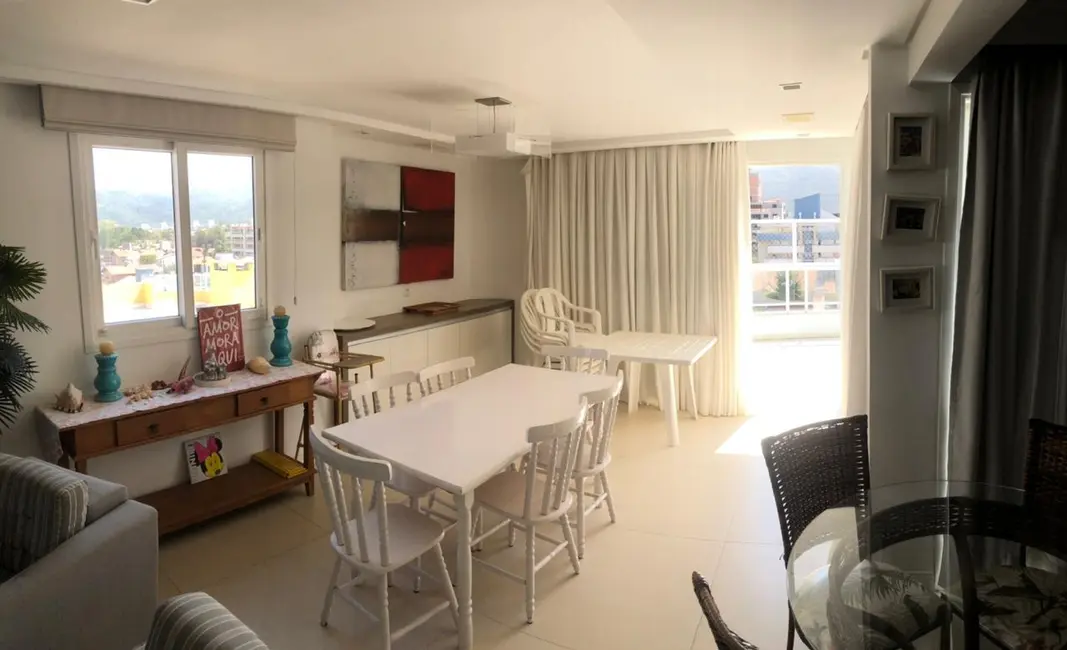 Foto 4 de Apartamento com 2 quartos à venda, 237m2 em Bombinhas - SC