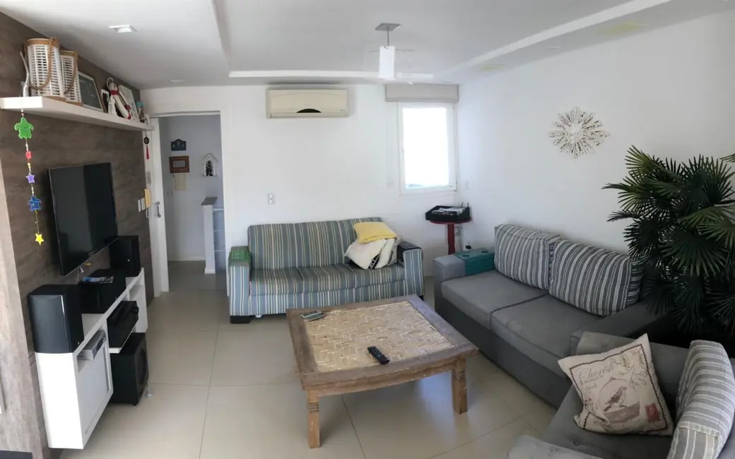 Foto 5 de Apartamento com 2 quartos à venda, 237m2 em Bombinhas - SC