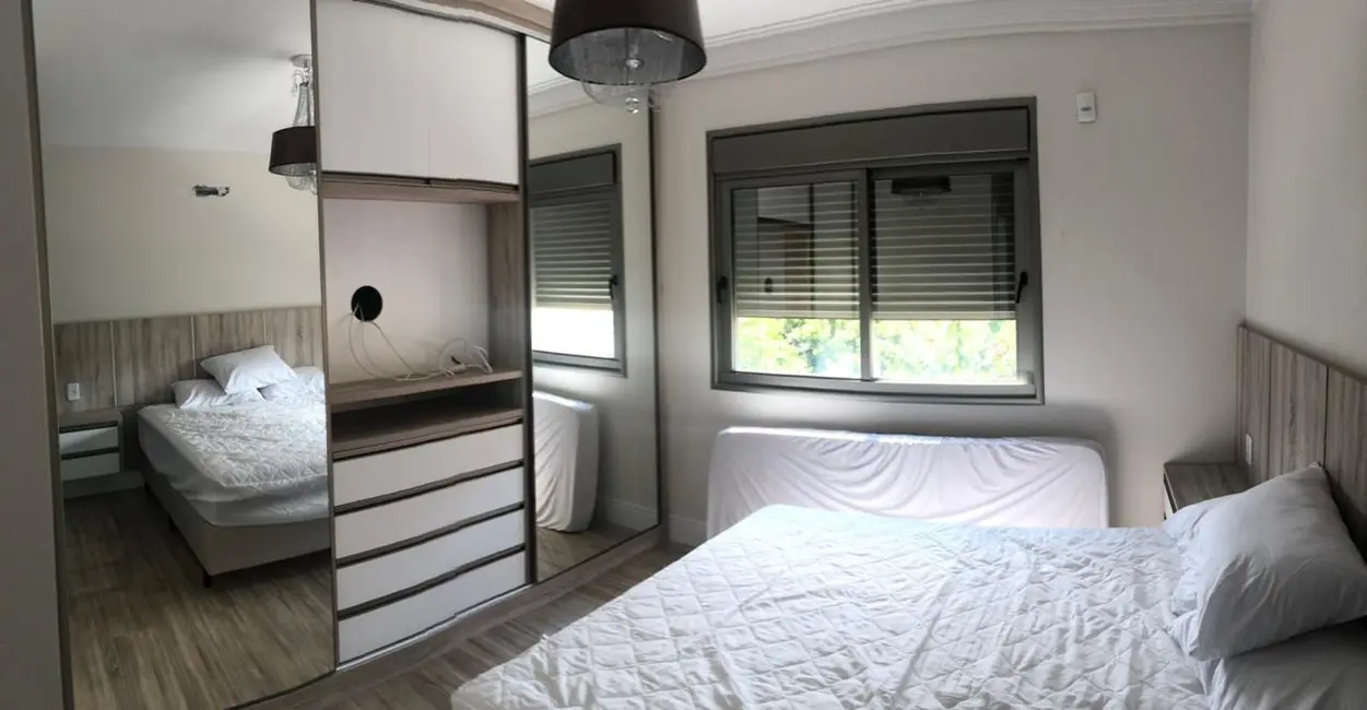 Apartamento com 3 quartos à venda, 233m2 em Centro, Bombinhas - SC - imagem 9 Foto 9 de Apartamento com 3 quartos à venda, 233m2 em Centro, Bombinhas - SC