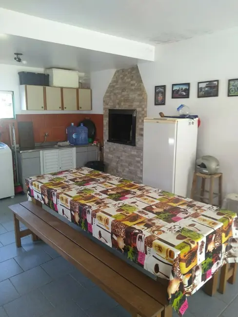 Casa com 3 quartos à venda, 95m2 em Bombinhas - SC - imagem 3 Foto 3 de Casa com 3 quartos à venda, 95m2 em Bombinhas - SC