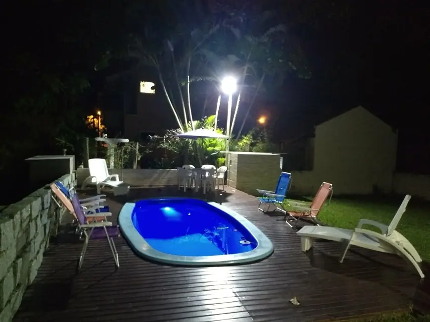Casa com 3 quartos à venda, 95m2 em Bombinhas - SC - imagem 5 Foto 5 de Casa com 3 quartos à venda, 95m2 em Bombinhas - SC