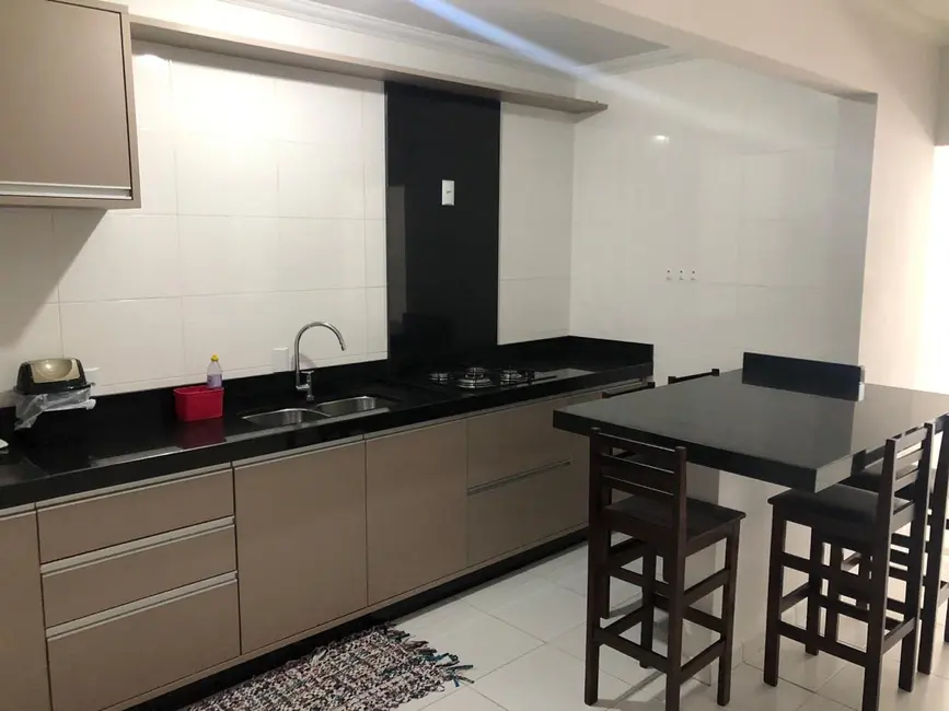 Foto 7 de Apartamento com 2 quartos à venda, 90m2 em Centro, Bombinhas - SC