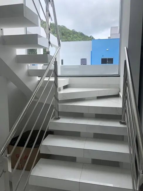 Casa com 2 quartos à venda, 147m2 em Bombinhas - SC - imagem 9 Foto 9 de Casa com 2 quartos à venda, 147m2 em Bombinhas - SC
