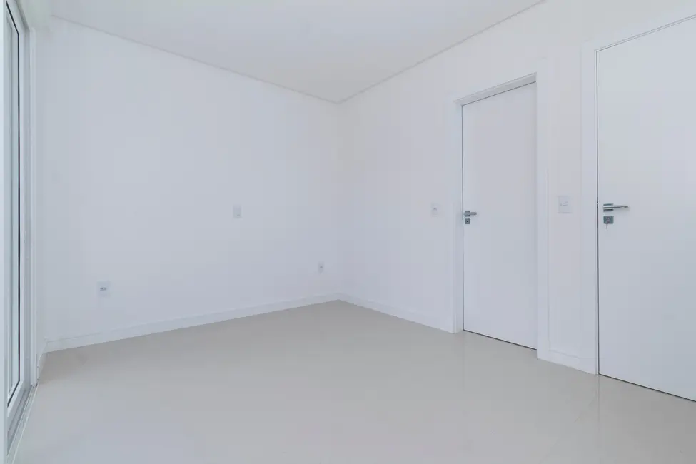 Foto 8 de Sala Comercial com 3 quartos à venda, 213m2 em Bombinhas - SC