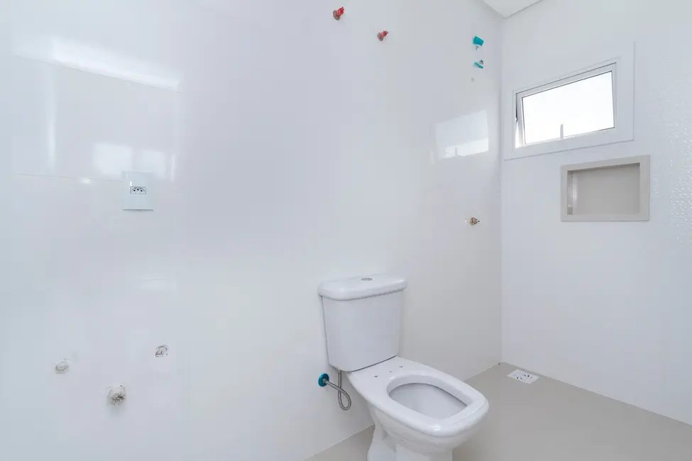 Foto 4 de Sala Comercial com 3 quartos à venda, 213m2 em Bombinhas - SC