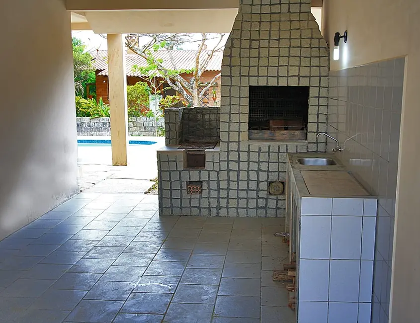 Foto 5 de Casa com 1 quarto à venda, 90m2 em Bombinhas - SC