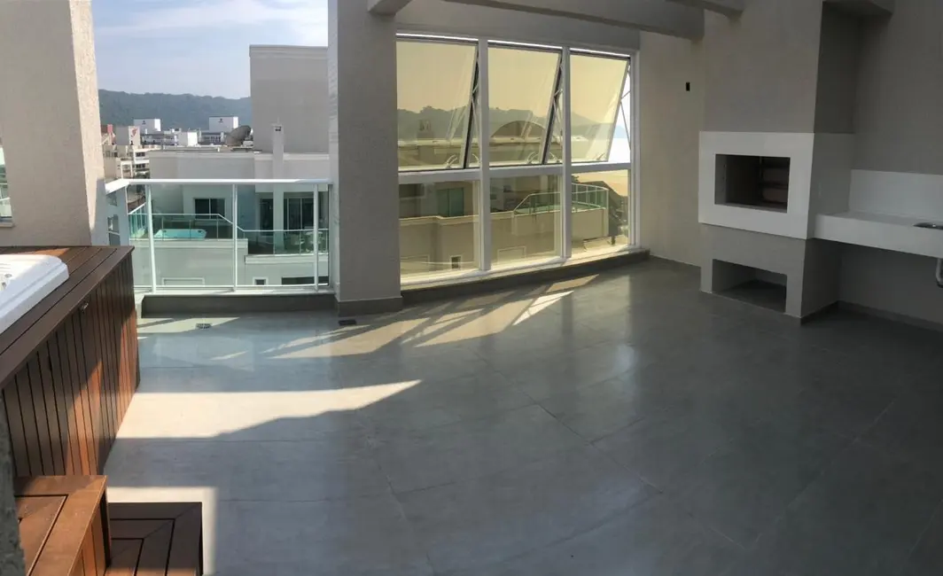 Foto 5 de Apartamento com 3 quartos à venda, 193m2 em Bombinhas - SC