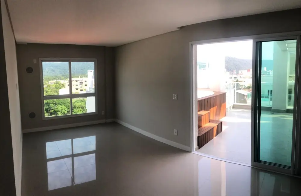 Foto 4 de Apartamento com 3 quartos à venda, 193m2 em Bombinhas - SC