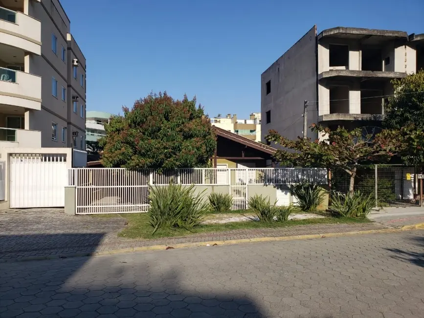 Foto 1 de Sala Comercial com 2 quartos à venda, 130m2 em Bombinhas - SC