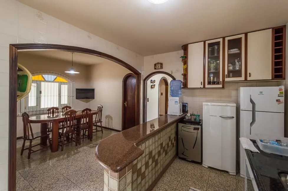 Foto 3 de Sala Comercial com 3 quartos à venda, 160m2 em Bombinhas - SC