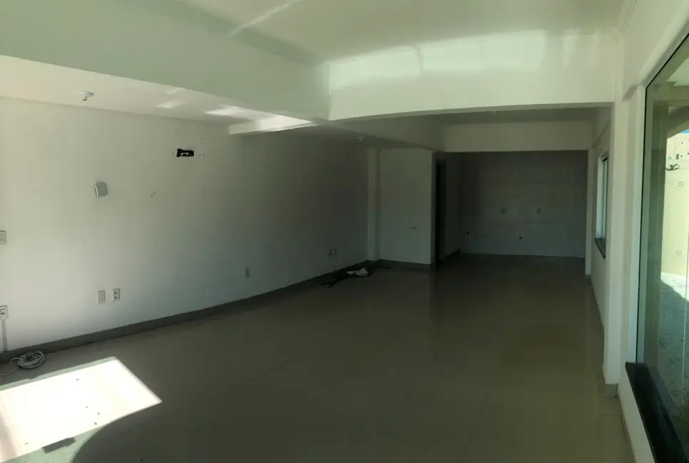 Foto 9 de Sala Comercial à venda, 42m2 em Bombinhas - SC