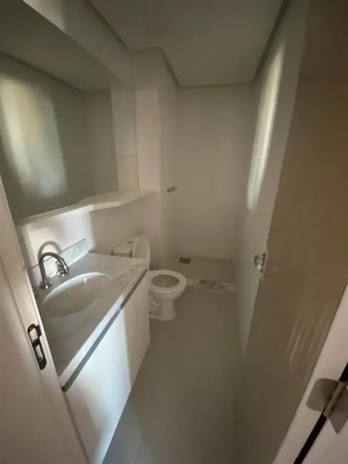 Apartamento com 2 quartos à venda, 59m2 em Higienópolis, Porto Alegre - RS - imagem 3 Foto 3 de Apartamento com 2 quartos à venda, 59m2 em Higienópolis, Porto Alegre - RS