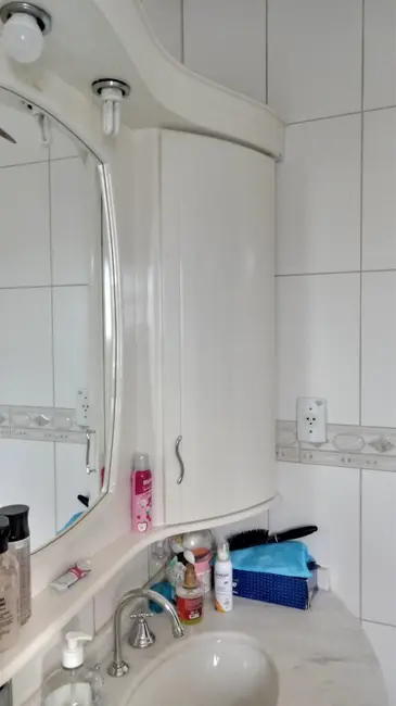 Casa com 5 quartos à venda, 300m2 em Vila Jardim, Porto Alegre - RS - imagem 9 Foto 9 de Casa com 5 quartos à venda, 300m2 em Vila Jardim, Porto Alegre - RS