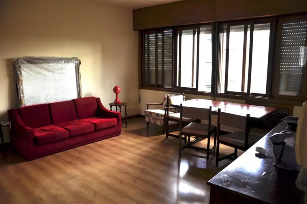 Apartamento com 3 quartos à venda, 105m2 em Santa Cecília, Porto Alegre - RS - imagem 5 Foto 5 de Apartamento com 3 quartos à venda, 105m2 em Santa Cecília, Porto Alegre - RS