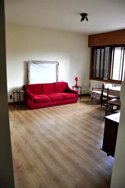 Foto 2 de Apartamento com 3 quartos à venda, 105m2 em Santa Cecília, Porto Alegre - RS