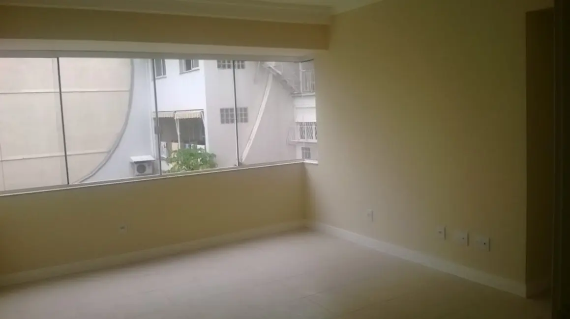Apartamento com 1 quarto à venda, 89m2 em Menino Deus, Porto Alegre - RS - imagem 8 Foto 8 de Apartamento com 1 quarto à venda, 89m2 em Menino Deus, Porto Alegre - RS