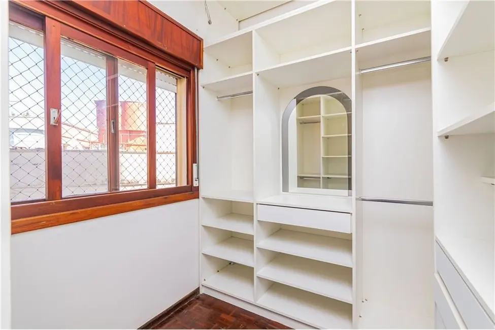 Foto 6 de Apartamento com 2 quartos à venda, 89m2 em Auxiliadora, Porto Alegre - RS