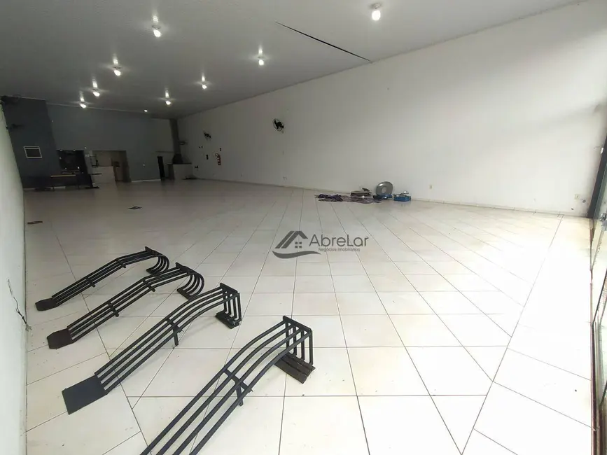 Foto 2 de Sala Comercial para alugar, 300m2 em Jardim Alvorada, Votuporanga - SP