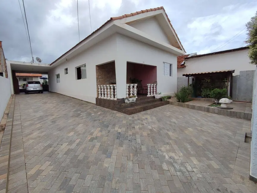 Foto 2 de Casa com 3 quartos à venda, 528m2 em Vila Paes, Votuporanga - SP