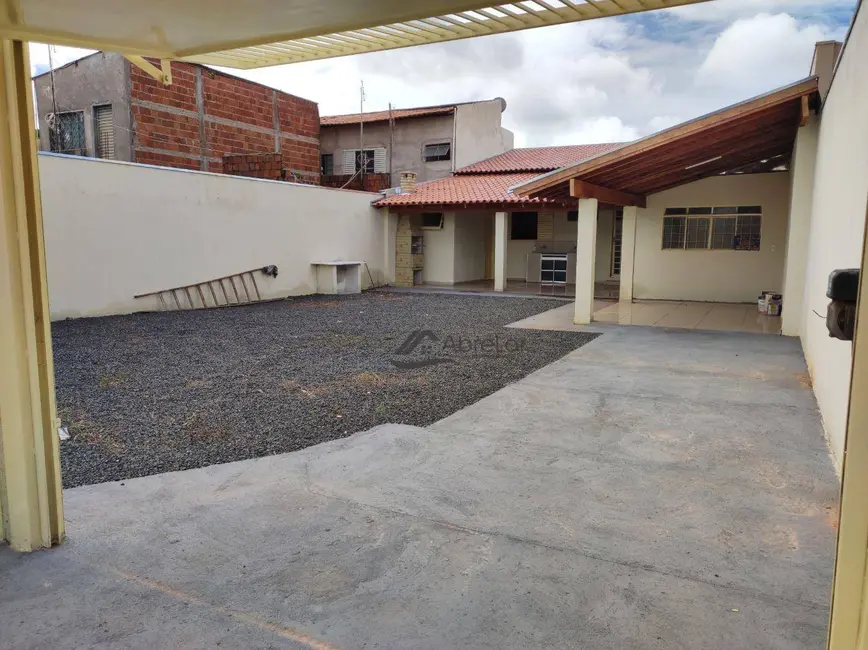 Foto 2 de Casa com 1 quarto à venda, 250m2 em Jardim Residencial Dharma, Votuporanga - SP