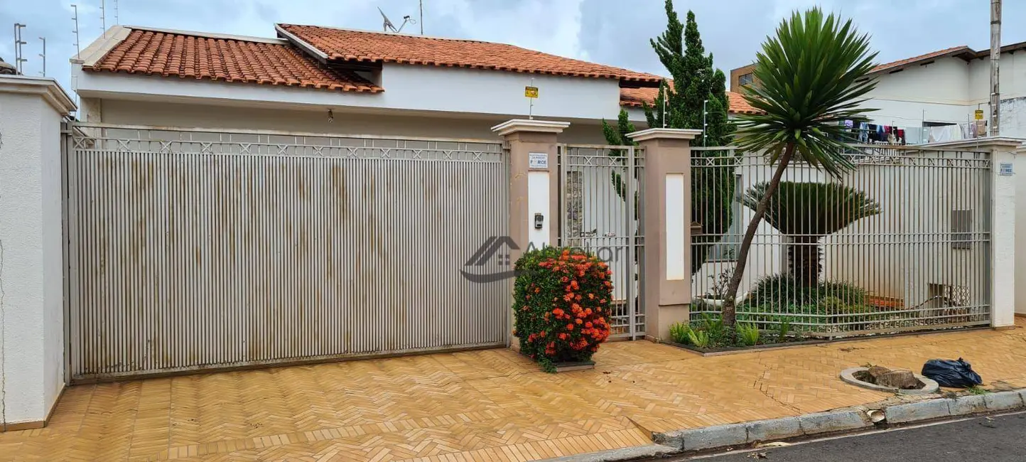 Foto 2 de Casa com 3 quartos à venda, 307m2 em Vila América, Votuporanga - SP